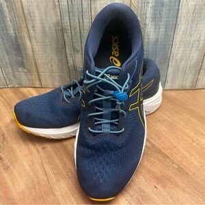 Men’s ASICS nimbus Gel size 9.5